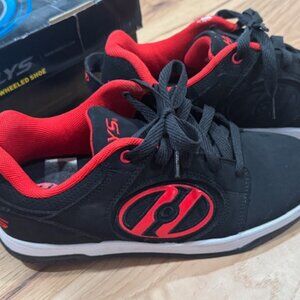 Heelys Voyager Men's Wheeled Athletic Shoes, Black/Red, 7 M US